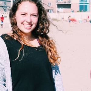 Meet your Posher, Flora